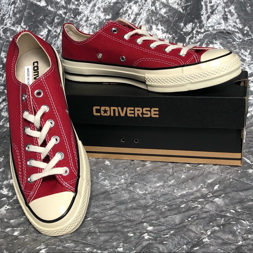 NWT Canvas “Crimson” & Off-White Converse (unisex)